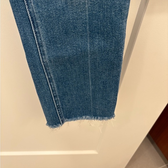 MOTHER the Mid-Rise Dazzler Ankle Fray Jeans in Opposites Attract Size 26 - Picture 5 of 13